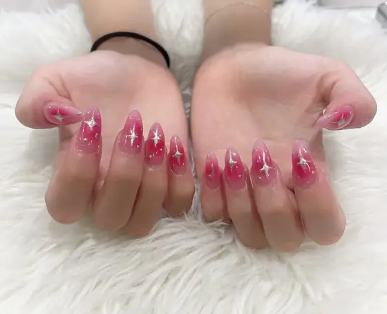 Glossy pink jelly nails